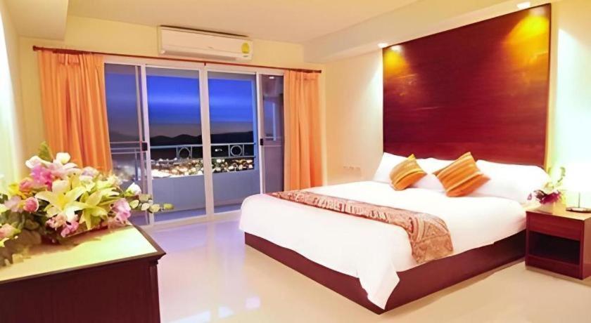 Grand Living Residence Chiang Mai Exterior photo